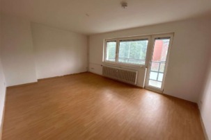 2 Zimmer Wohnung für Renovierungsliebhaber, Mozartstr. 31, 24943 Flensburg, Etagenwohnung