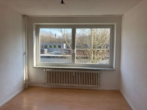 Schlafzimmer - Sonnige 2‑Zimmer‑Wohnung in Kiel‑Gaarden – verfügbar ab 01.05.2026!