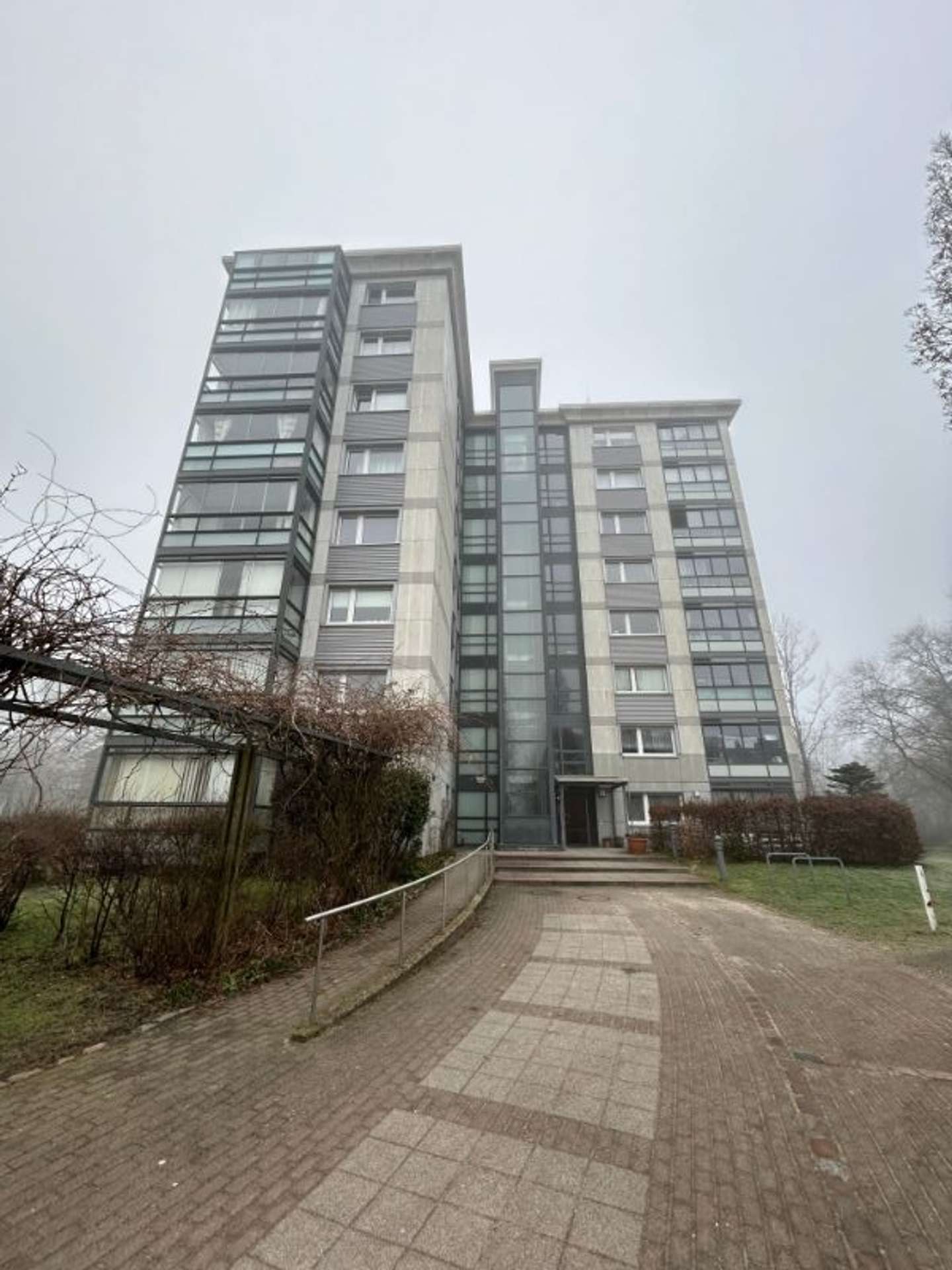 Altersgerechte 2-Zimmer-Senioren/innen-Wohnung mit großem Balkon – frei ab 16.07.2026!, Franz-Schubert-Hof 20, 24943 Flensburg, Etagenwohnung