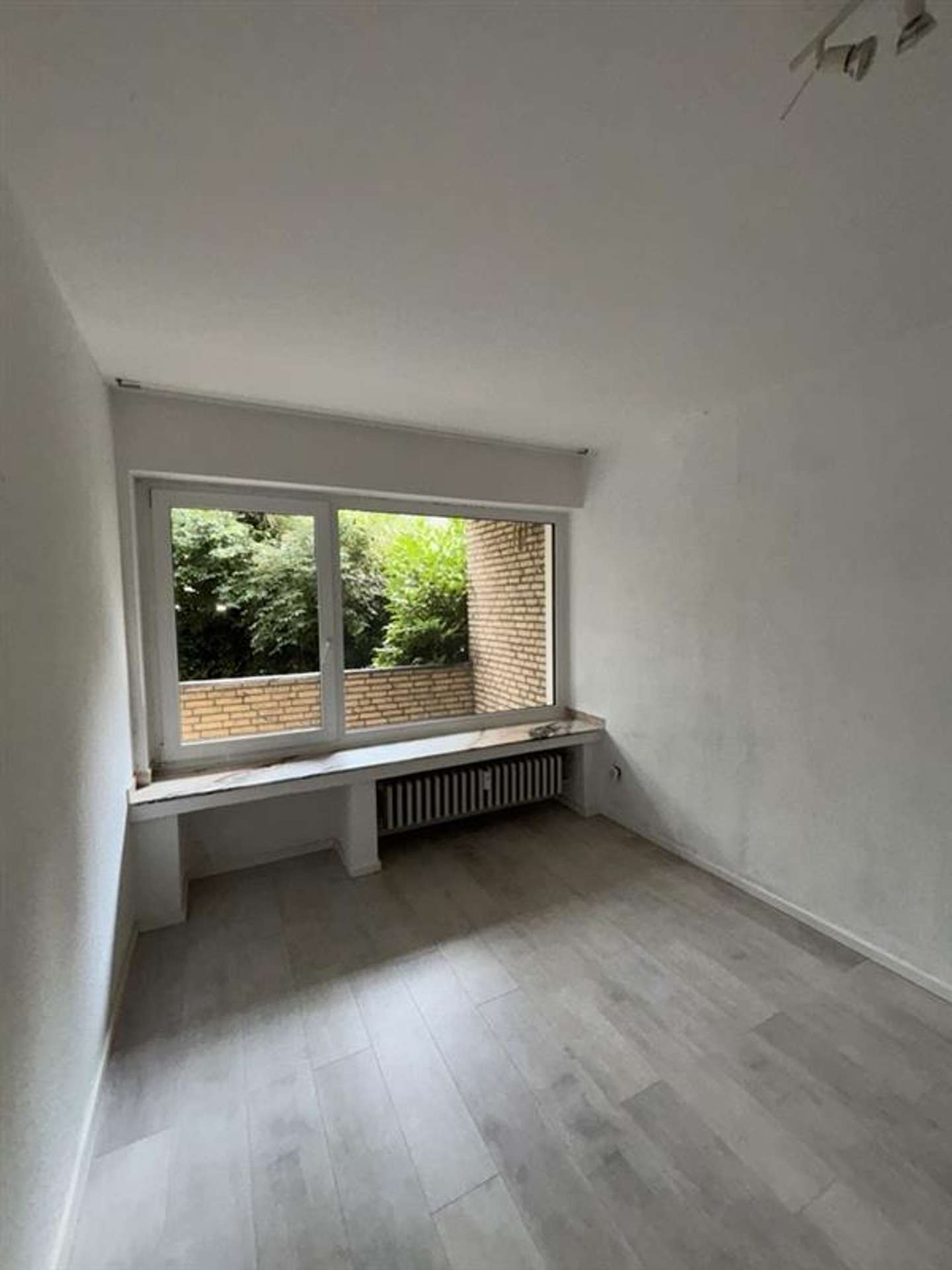 Gemütliche 2-Zimmer-Wohnung mit Balkon in Düsseldorf, In den Kötten 15a, 40627 Düsseldorf, Erdgeschosswohnung