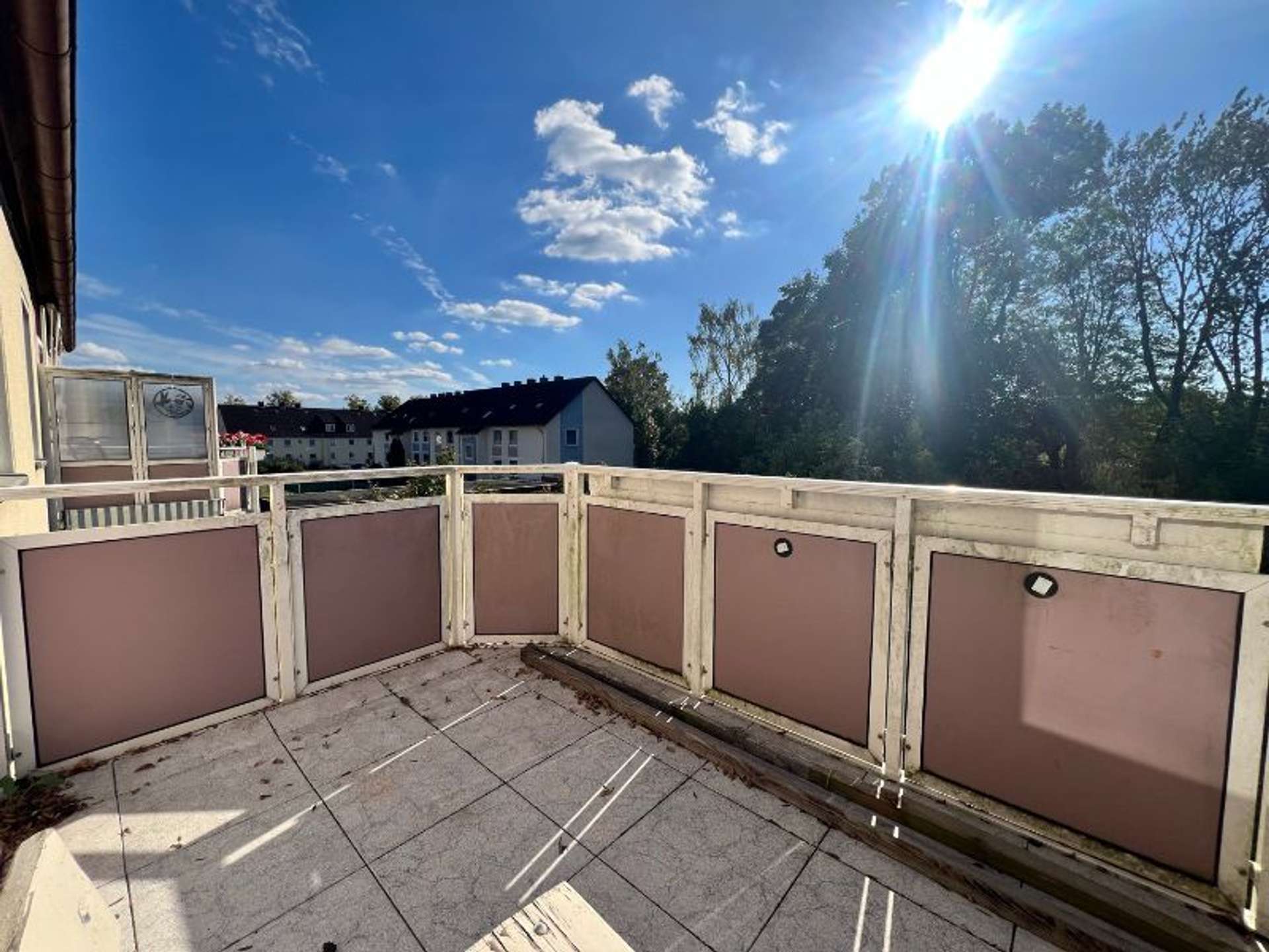 Helle 3-Zimmer-Wohnung mit sonnigem Balkon, Goethestraße 7, 29525 Uelzen, Etagenwohnung