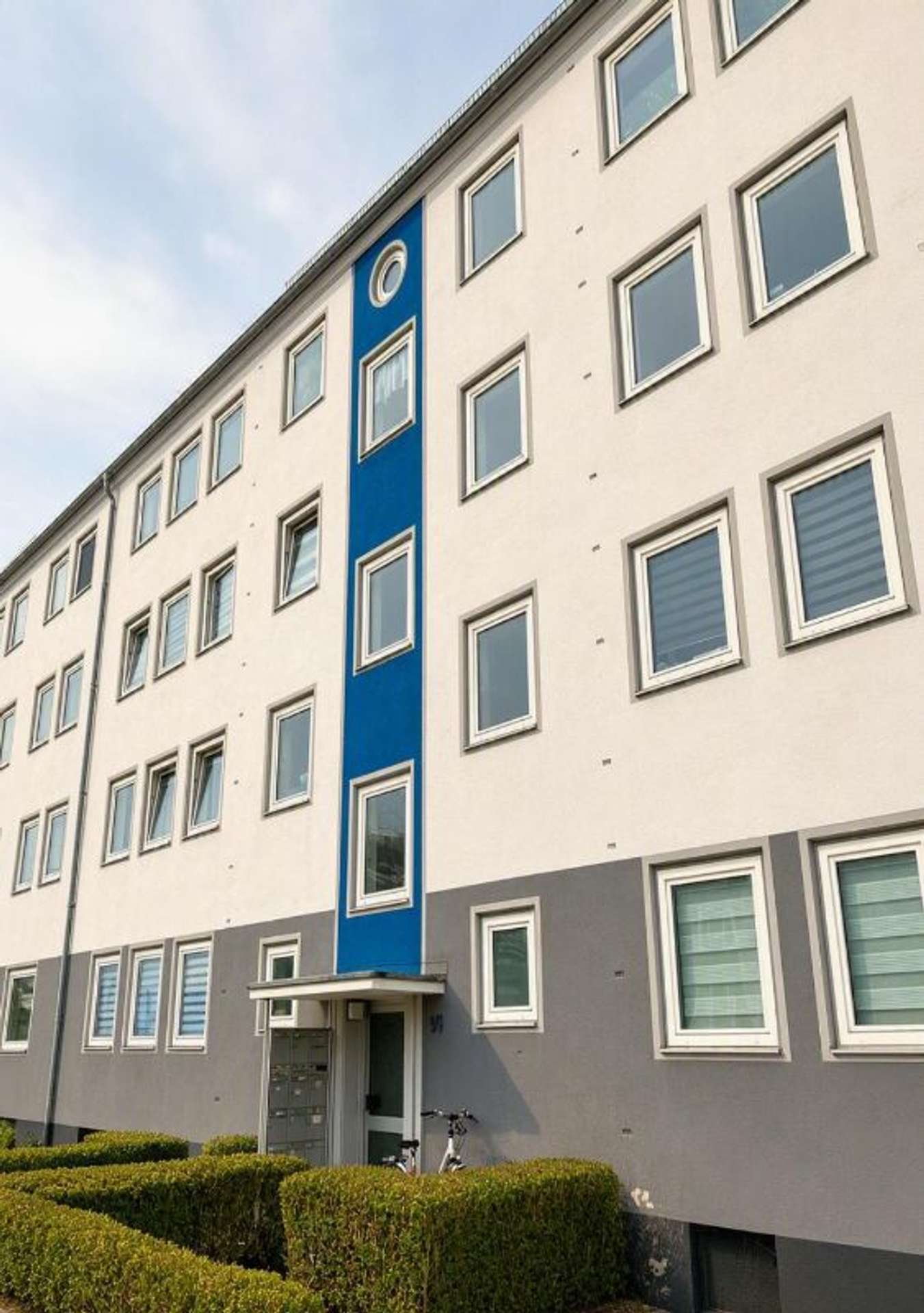 Attraktives Wohnen mit Balkon – 2-Zimmer Wohnung ab sofort!, Schillerstr. 97, 27570 Bremerhaven, Erdgeschosswohnung