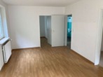 Wohnzimmer - Für Selbstrenovierer: 2-Zimmerwohnung mit Balkon!