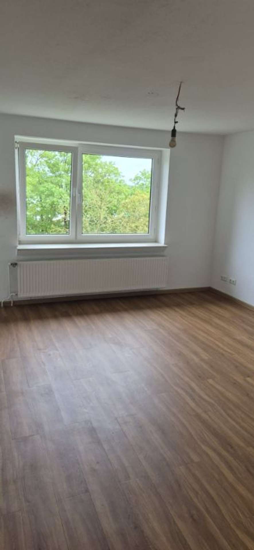 Renovierungsbedürftige 3-Zimmer Whg ab sofort frei, Friedrich-List-Straße 4, 31789 Hameln, Etagenwohnung