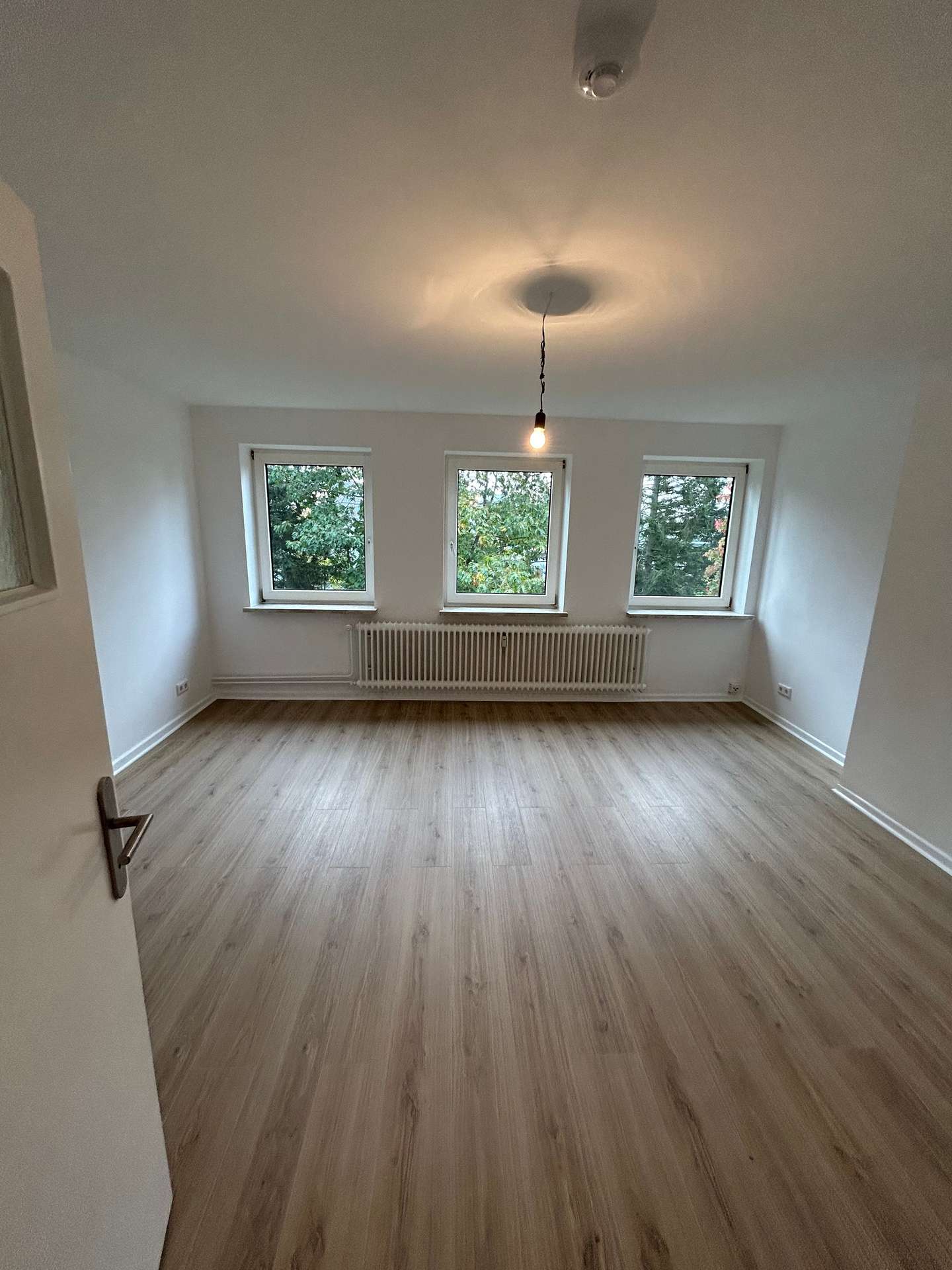 Helle 3-Zimmer-Wohnung im Zentrum von Neumünster!, Gutenbergstr. 10, 24536 Neumünster, Etagenwohnung