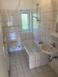 Badezimmer - Schicke 2,5-Zimmerwohnung im Grünen!