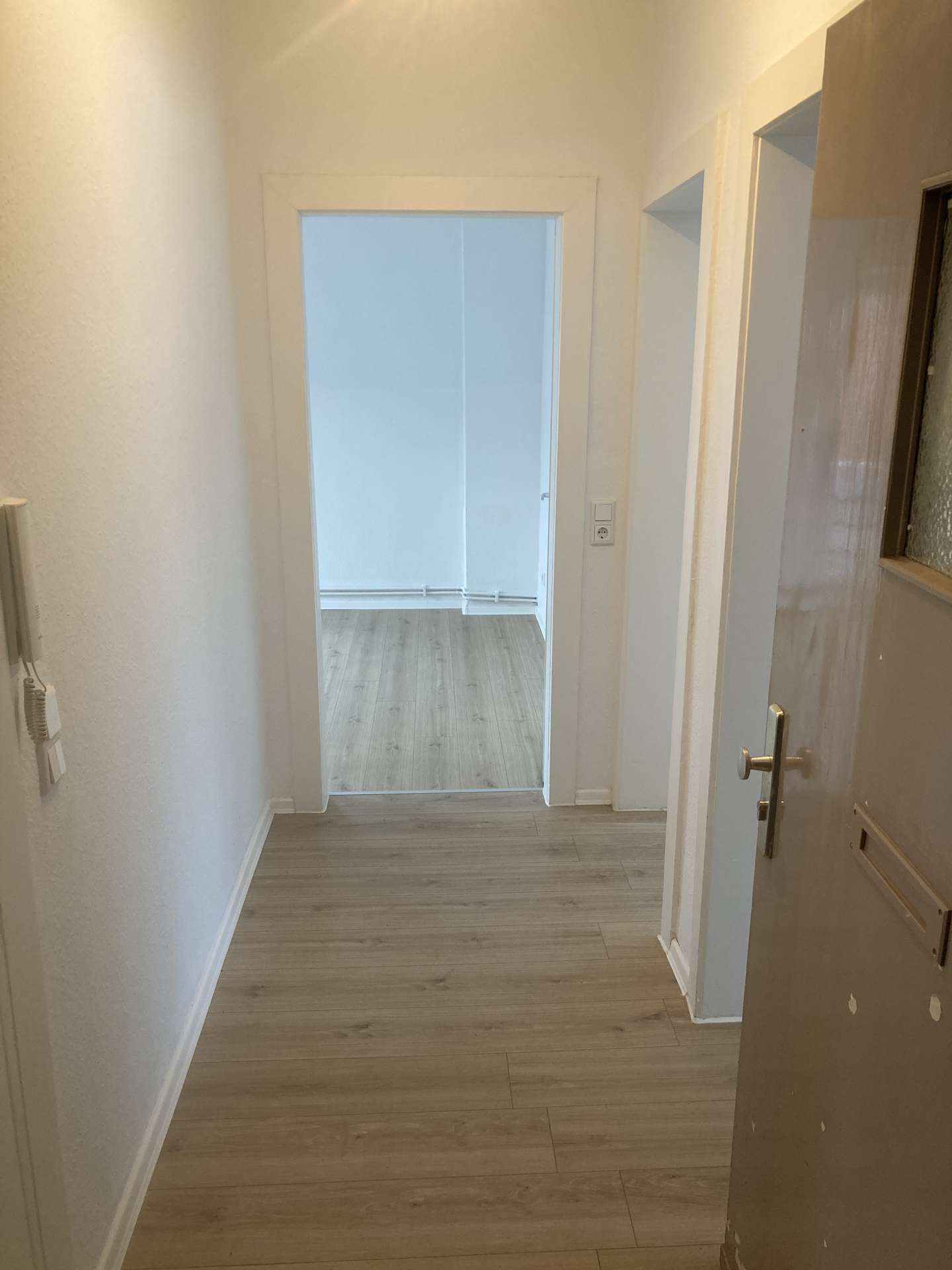 Schöne 2-Zimmerwohnung mit EBK!, Rieneldstr. 9, 26386 Wilhelmshaven, Etagenwohnung