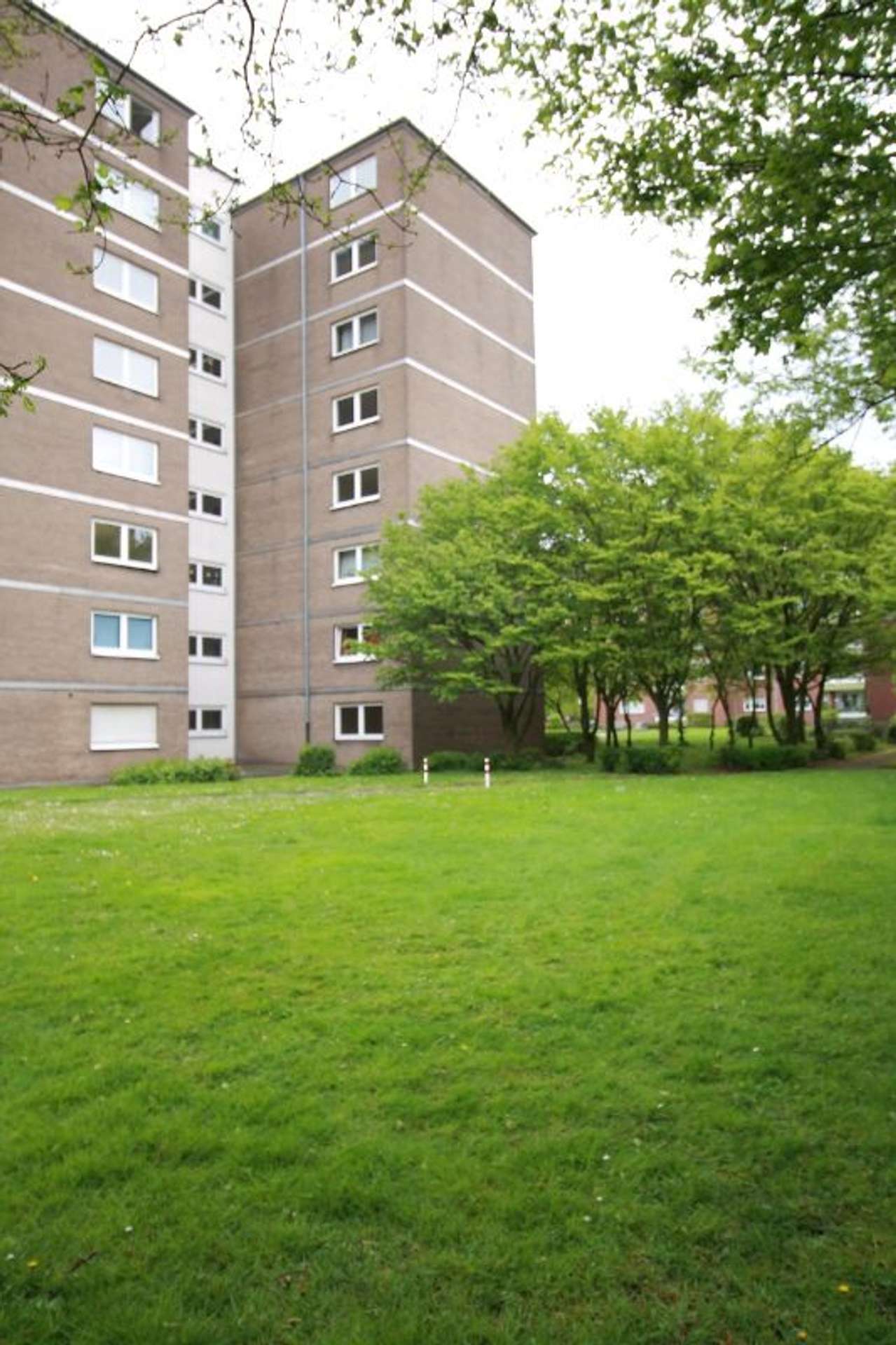 Sehr schöne – 3- Zimmerwohnung mit EBK in Duisburg-Mündelheim, Ehinger Berg 183, 47259 Duisburg, Etagenwohnung