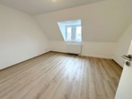 Wohnzimmer - !!! Frisch sanierte 2-Zimmer-Wohnung – Bornheim Mitte !!!