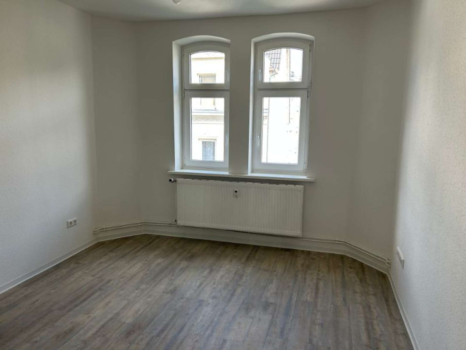 Renovierte 2-Zimmer-Wohnung mit Charme und sonnigem Balkon, Johannesstraße 52, 24143 Kiel, Etagenwohnung