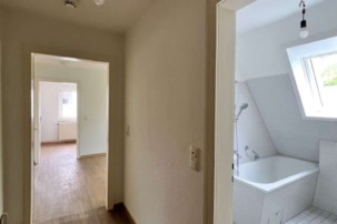 Renovierte 2-Zimmer Wohnung in Uelzen ab sofort verfügbar!, Hauenriede 35, 29525 Uelzen, Dachgeschosswohnung