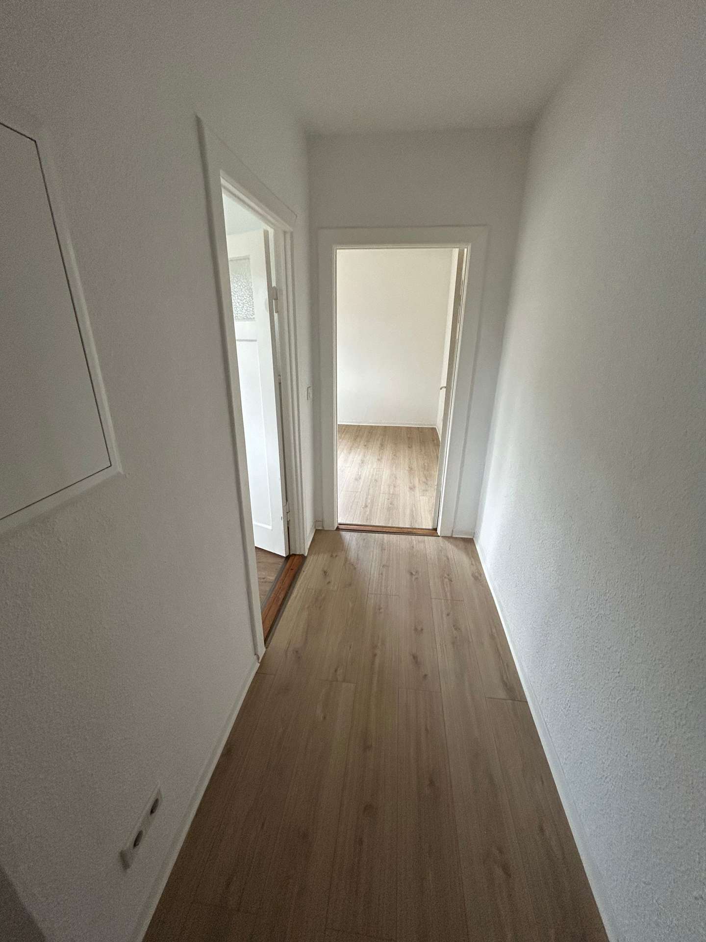2-Zimmer-Wohnung mit Potenzial – 1 Kaltmiete frei, Fördestraße 27, 24944 Flensburg, Wohnung