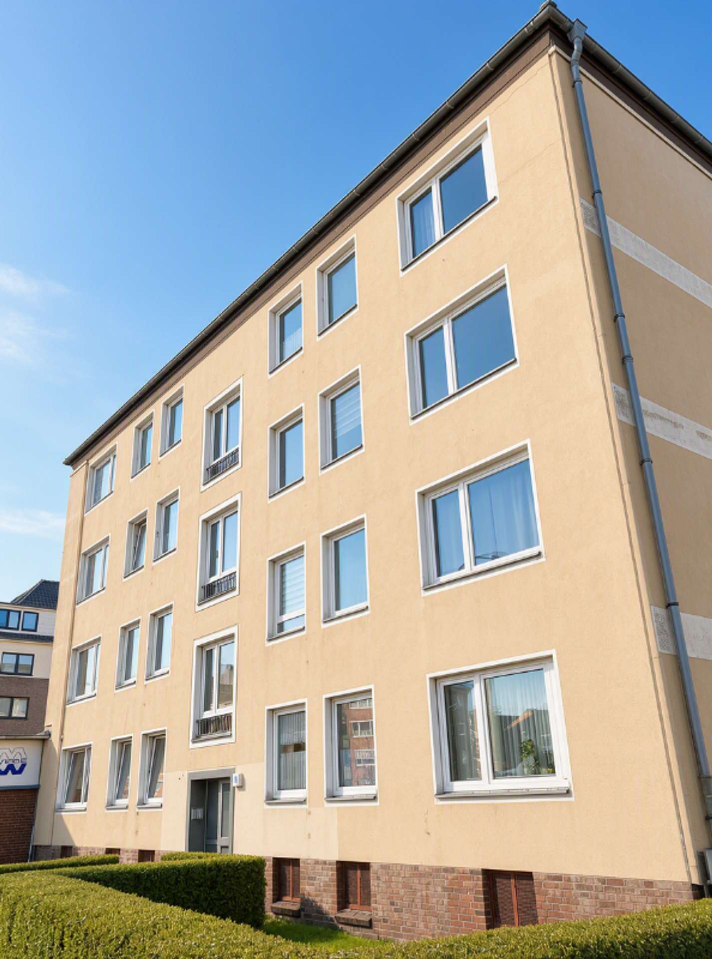 Nette Nachbarn gesucht – 2-Zimmer Wohnung ab sofort!, Friedrich-Ebert-Str. 16, 27570 Bremerhaven, Etagenwohnung