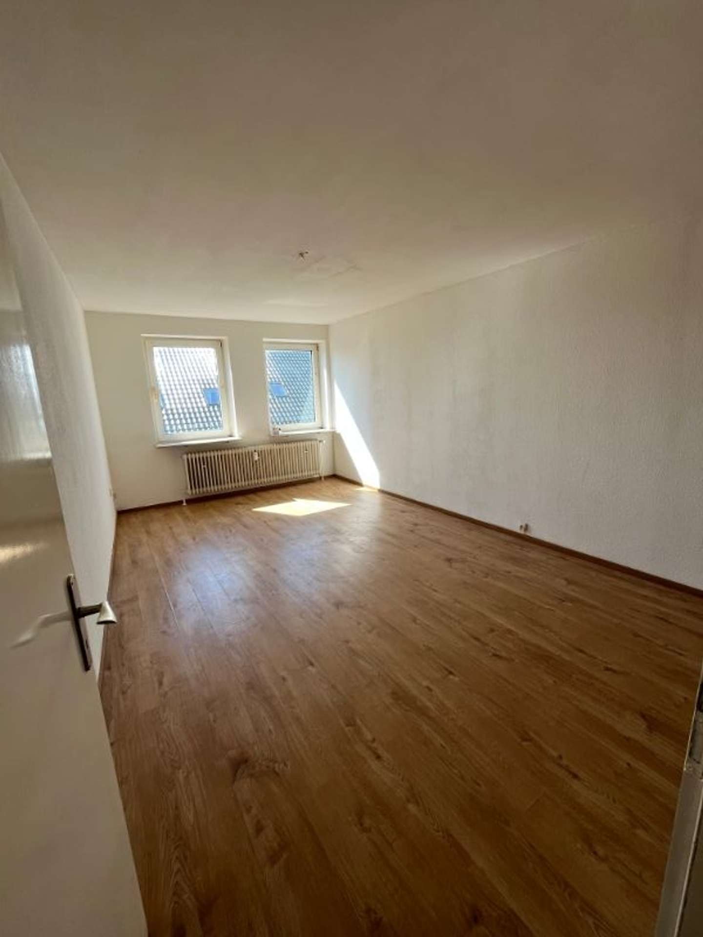 Zentrale 1-Zimmer-Wohnung für Singles und Pendler | ab 01.10.2026, Stadtweg 56, 24837 Schleswig, Etagenwohnung