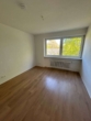 Schlafzimmer - Helle 3‑Zimmer‑Wohnung mit großzügiger Küche – neue/r Mieter/in ab 16.05.2026 gesucht
