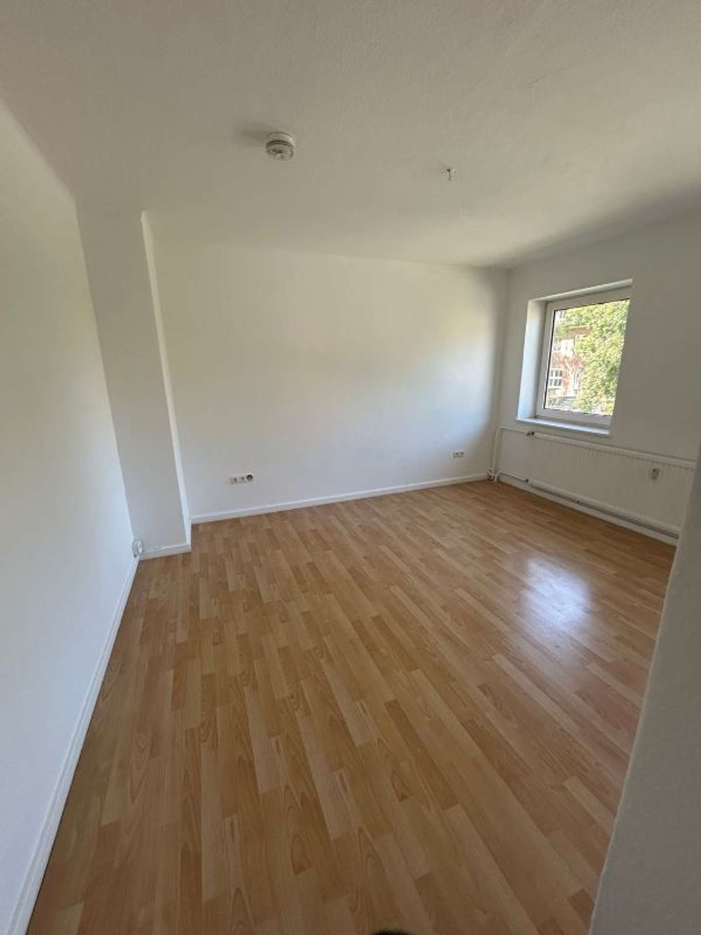 Gemütliche 1,5-Zimmer-Wohnung, Beethovenstr. 24, 24534 Neumünster, Etagenwohnung