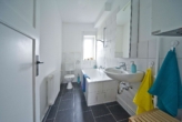 Musterwohnung Badezimmer - Für Soldaten, schicke 2,5-Zimmerwohnung mit EBK!