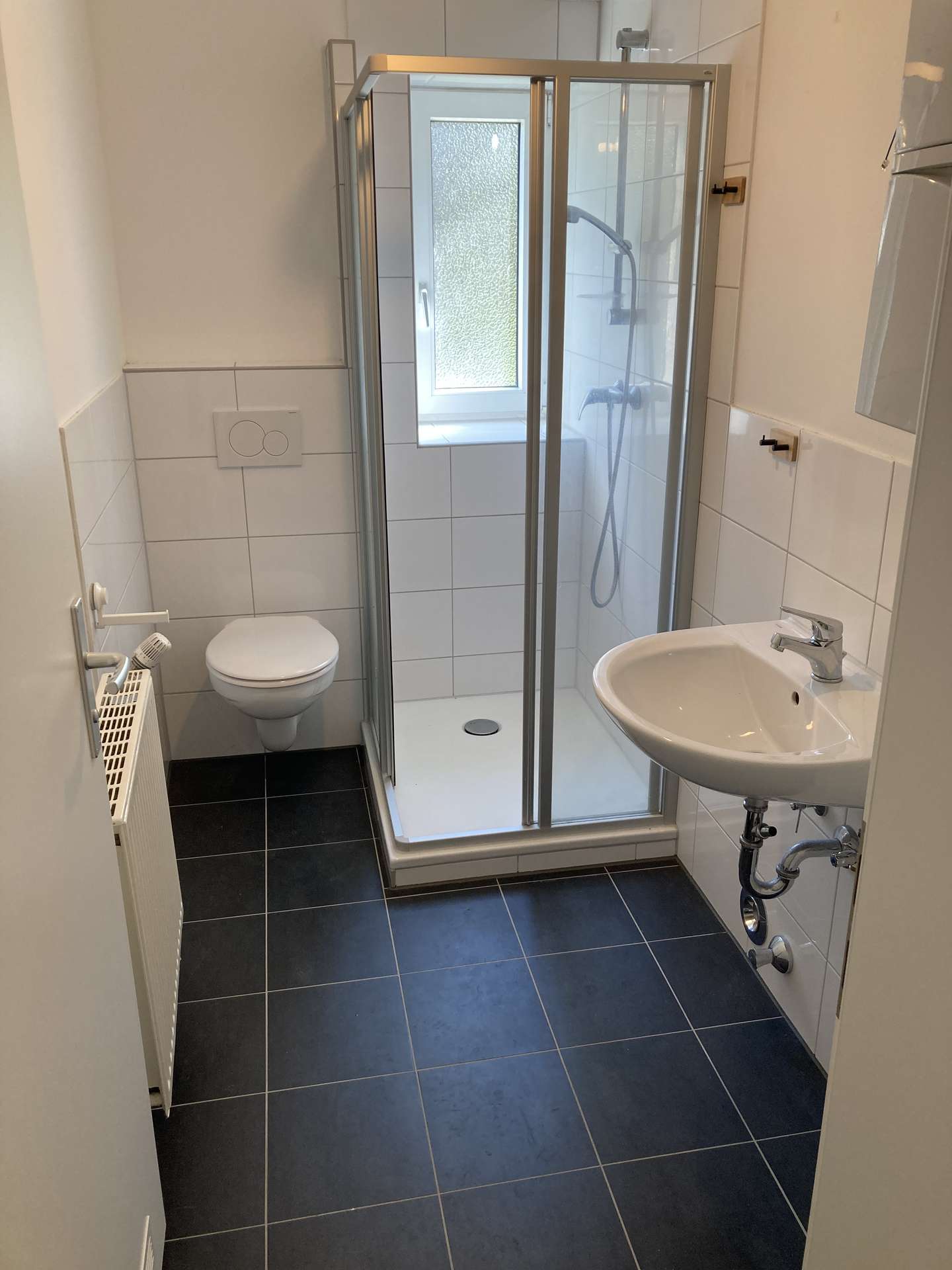 Für Soldaten, schicke 2,5-Zimmerwohnung mit EBK!, Ikoweg 2, 26386 Wilhelmshaven, Erdgeschosswohnung