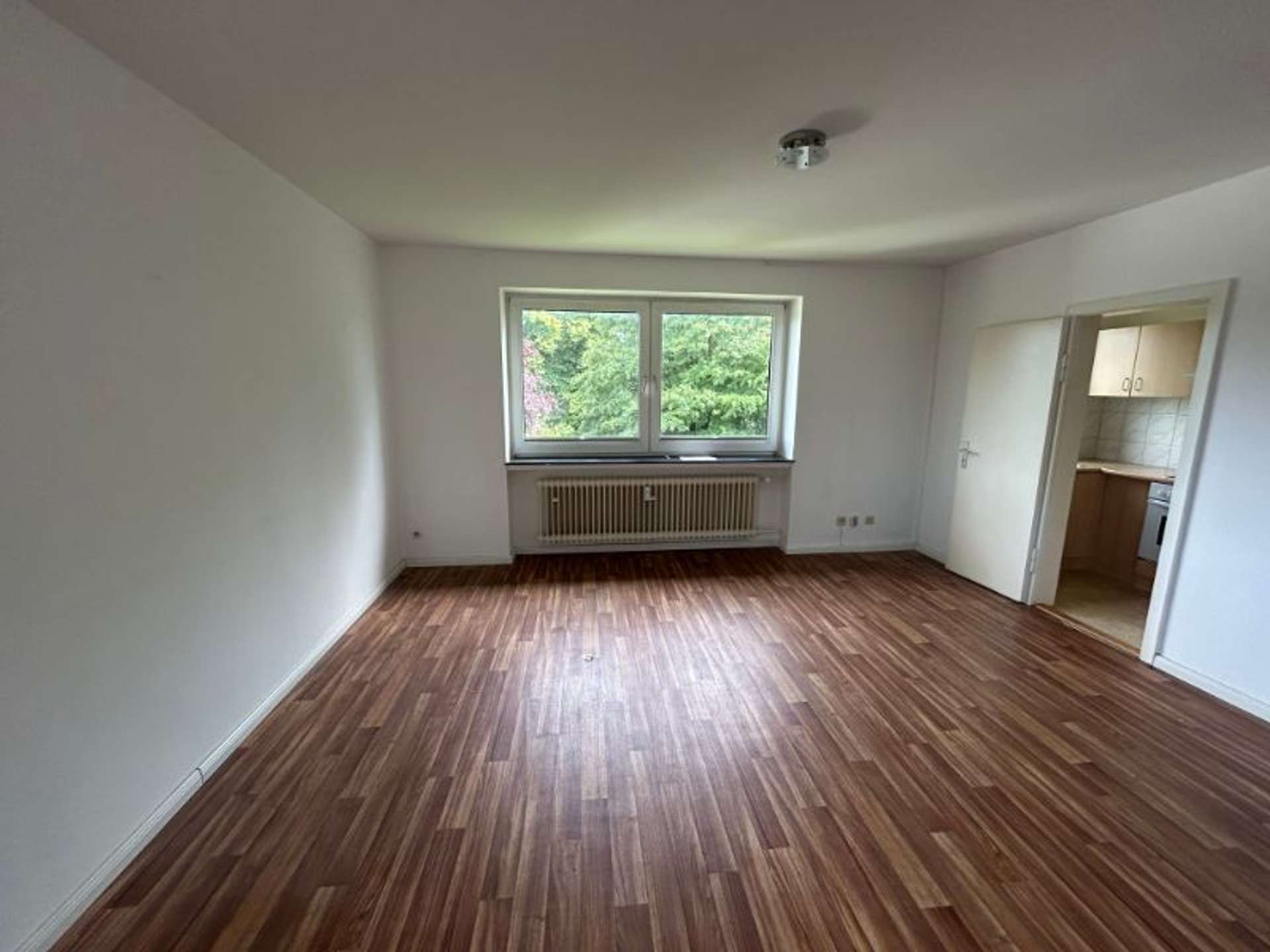 Helle 2-Zimmer-Wohnung mit Wohlfühlcharakter – verfügbar ab 01.08.2026, Mommsenstraße 14, 24943 Flensburg, Etagenwohnung