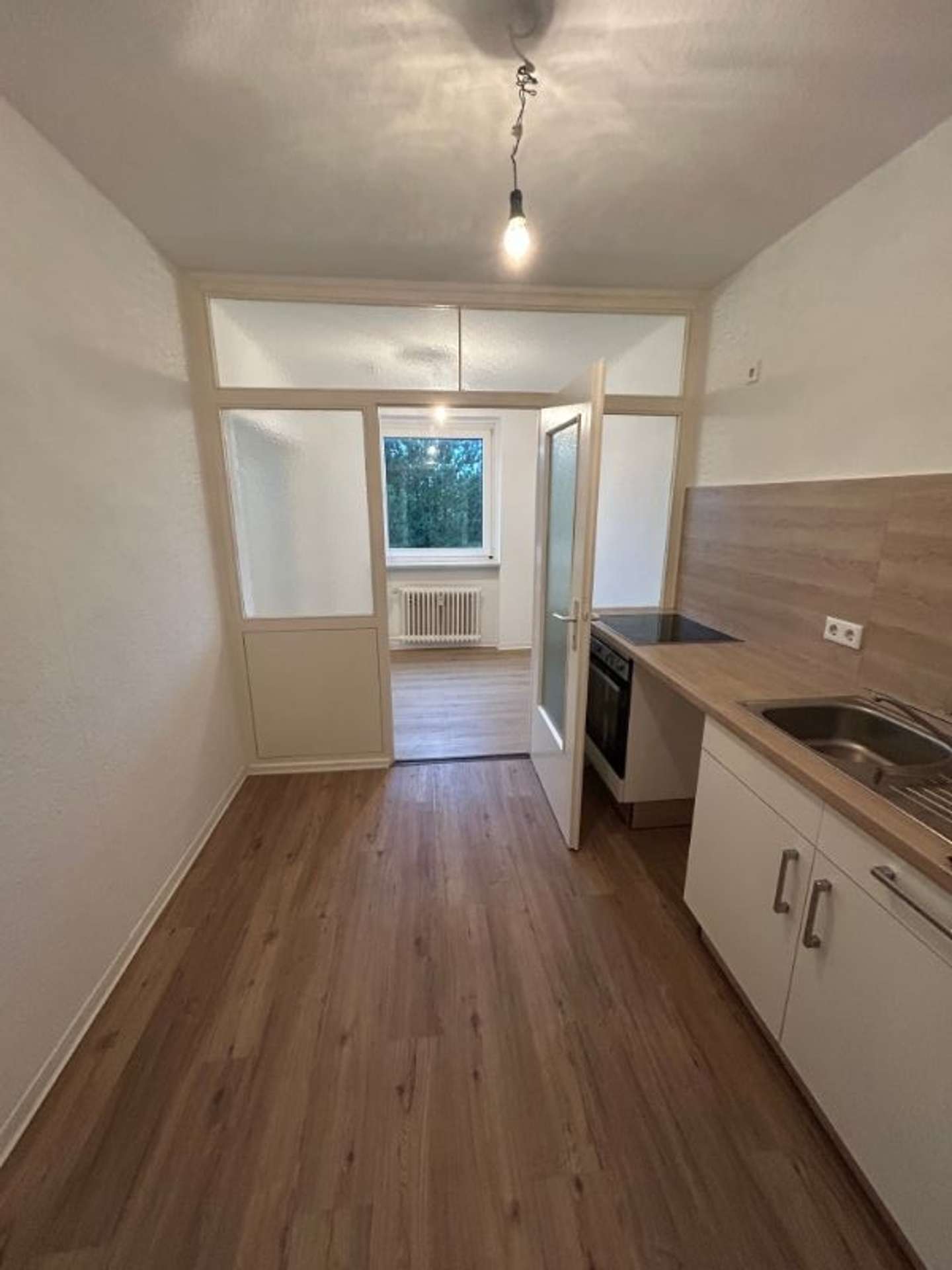 Großzügige 3,5-Zimmer-Wohnung mit Balkon und stilvoller Ausstattung – Frei ab dem 01.11.2025, Osterallee 49, 24944 Flensburg, Etagenwohnung