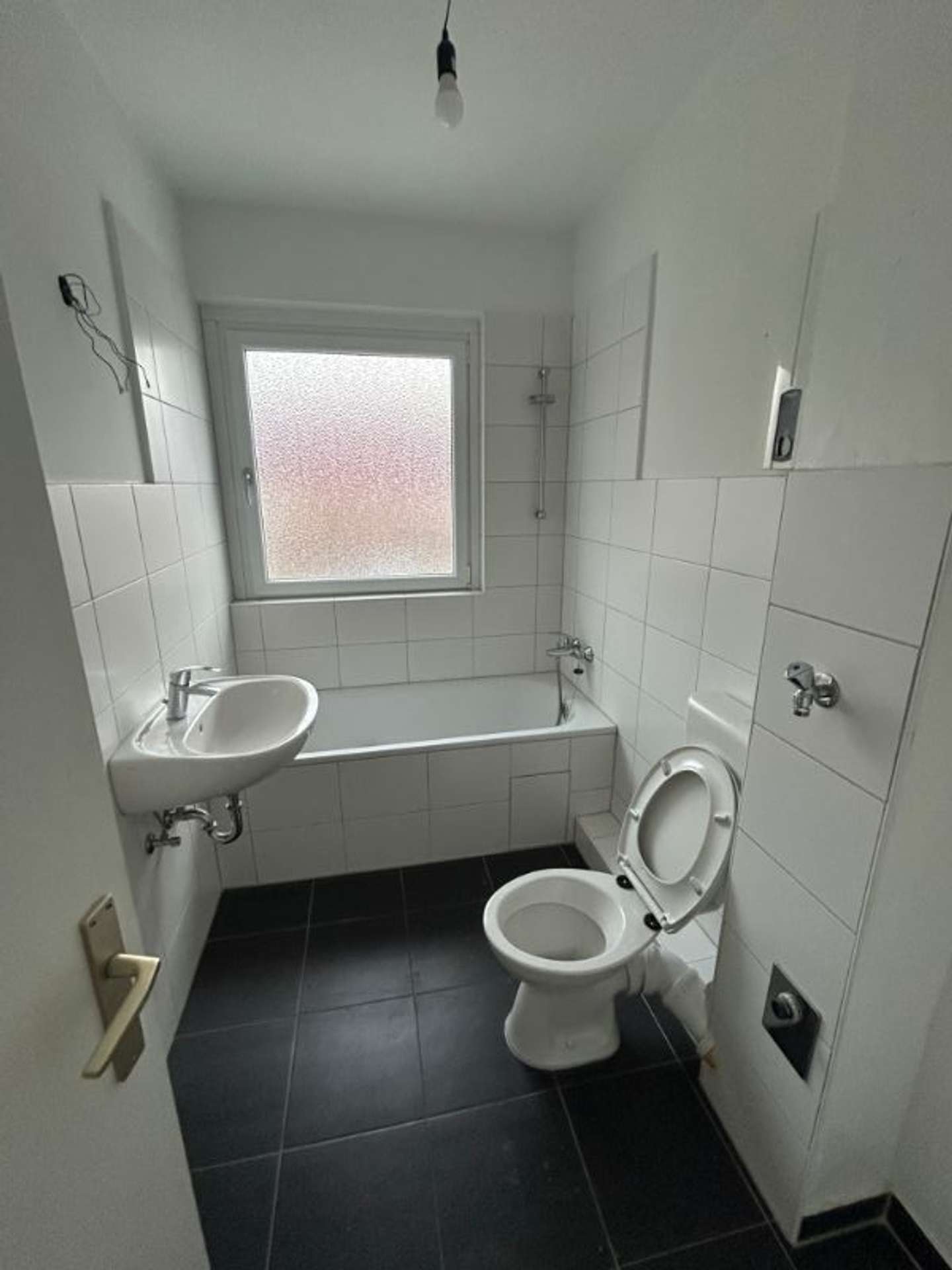 Vollständig renovierte 3‑Zimmer‑Erdgeschosswohnung mit Balkon zum 01.03.2026, Twedter Mark 93, 24944 Flensburg, Erdgeschosswohnung