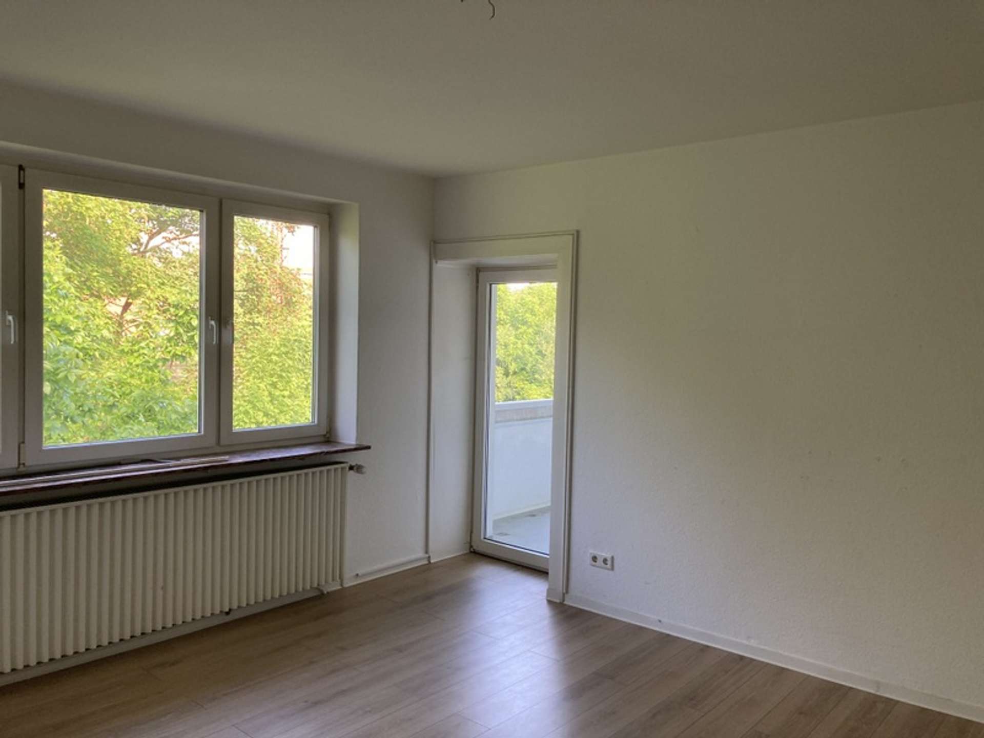 Wohnen nahe des Bürgerparks – 3-Zimmer Wohnung zum 01.07!, Frühlingstr. 27, 27570 Bremerhaven, Etagenwohnung