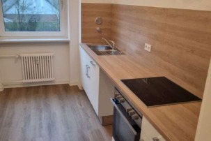 Nachmieter gesucht für eine moderne 4-Zimmer-Wohnung mit Balkon und stilvoller Ausstattung zum 01.07, Osterallee 51, 24944 Flensburg, Etagenwohnung
