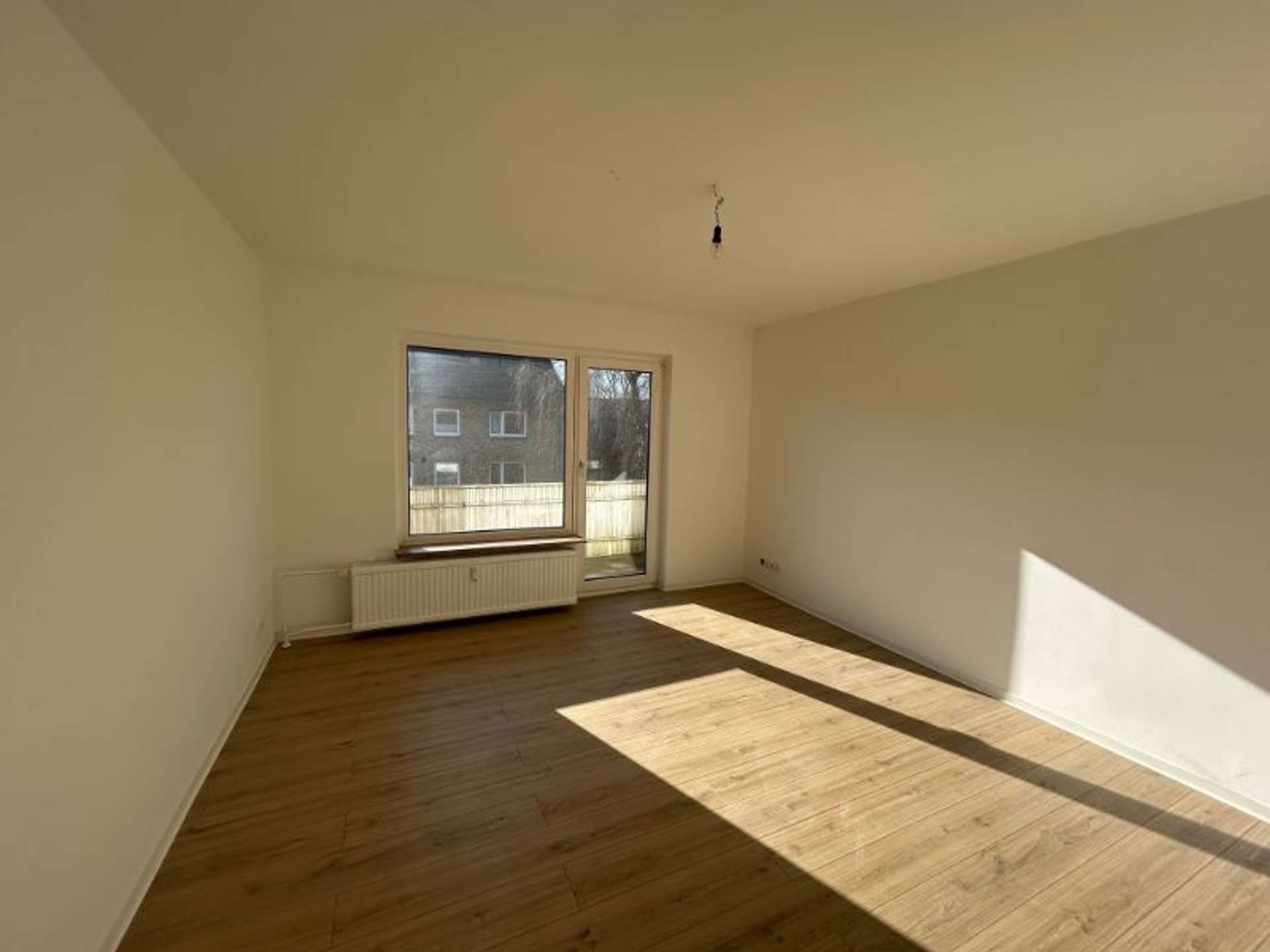Helle und schöne 2 Zimmerwohnung mit Balkon zum 16.03.2026!, Joseph-Haydn-Str. 9, 24943 Flensburg, Etagenwohnung