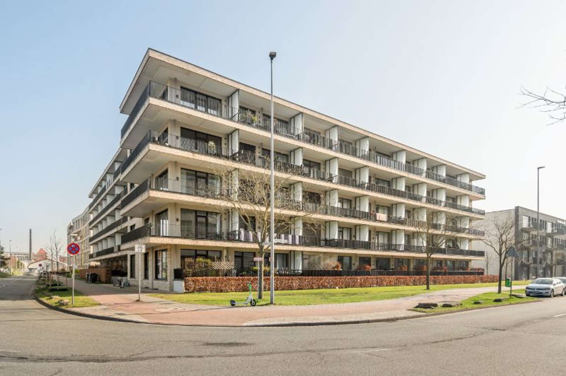 Wohnen mit Stil – Moderne 3-Zimmer Wohnung mit Parkett und Balkon, Am Winterhafen 1, 28217 Bremen, Etagenwohnung