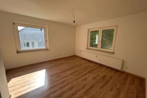 Gemütliche 2,5-Zimmer-Wohnung mit Tageslichtbad und moderner Einbauküche zum 16.07.2025 vermietbar!, Glücksburger Str. 192, 24943 Flensburg, Etagenwohnung
