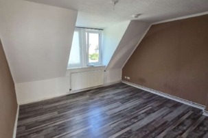 Renovierungsbedürftige 2-Zimmer Wohnung in Uelzen, Hauenriede 6, 29525 Uelzen, Dachgeschosswohnung