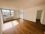Wohnzimmer - !!! Erstbezug nach Sanierung – 3ZW mit Süd-Balkon in Offenbach !!!