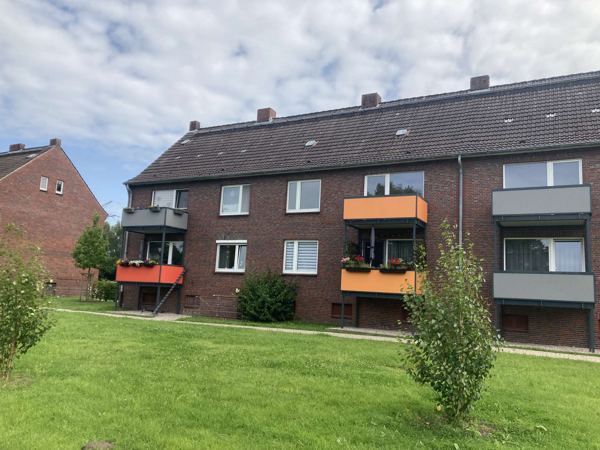 Für Soldaten, 3-Zimmerwohnung mit EBK und Balkon!, Ubbostraße 16, 26386 Wilhelmshaven, Etagenwohnung