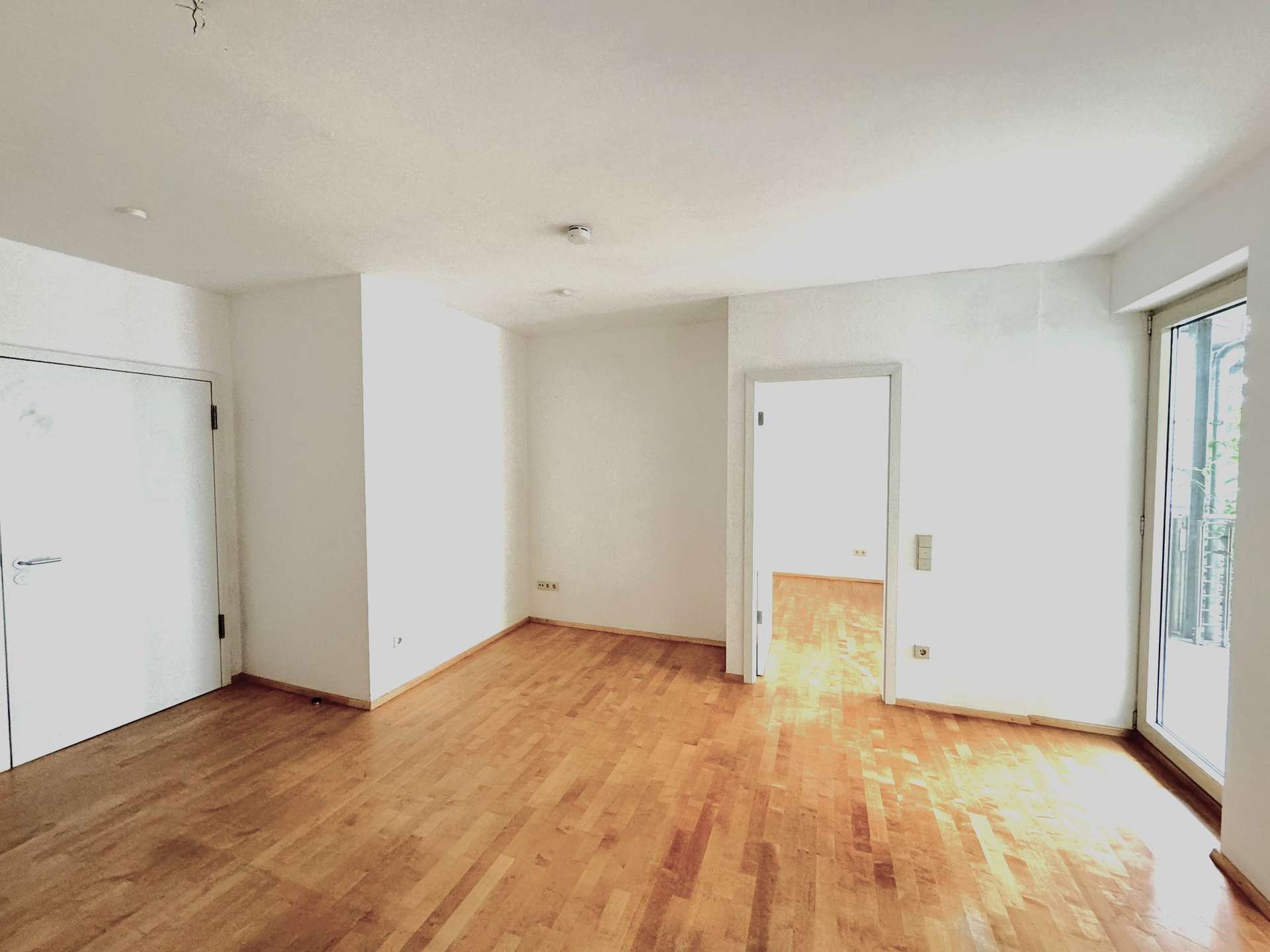 !!! Tolle 2-Zimmer-Wohnung im Zentrum !!!, Schottstraße 2, 55116 Mainz, Etagenwohnung