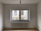 Wohnzimmer - Nette Nachbarn gesucht – 2-Zimmer Wohnung zum 16.06!