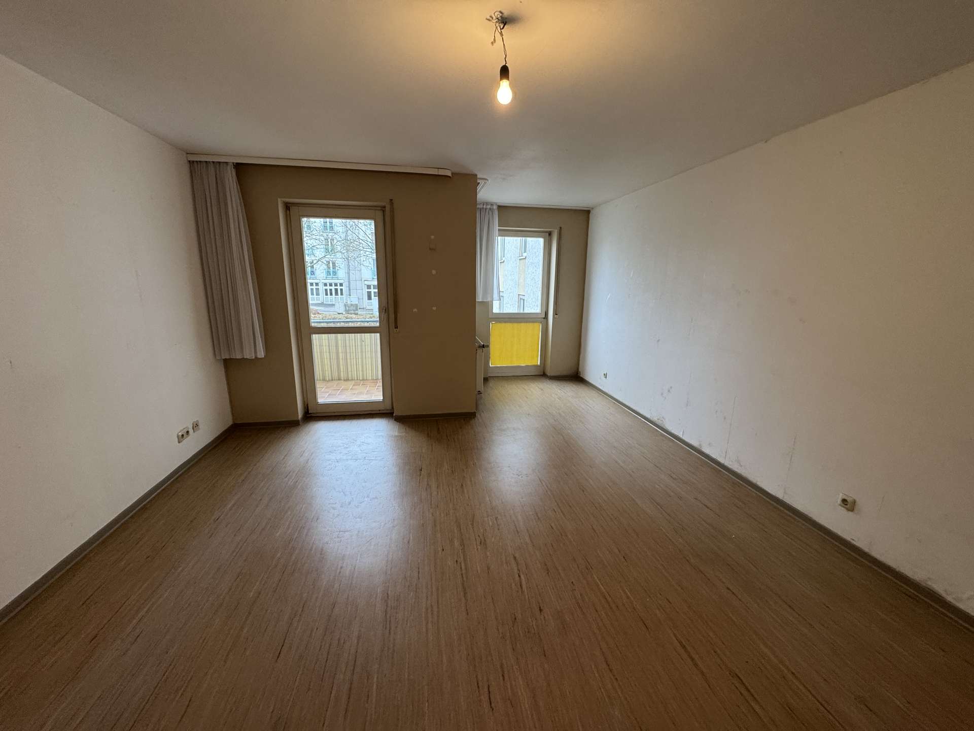 !!! Tolle 2-Zimmer-Wohnung mit Balkon !!! (WBS für 60 m² erforderlich), Berlinstraße 98, 55411 Bingen, Erdgeschosswohnung
