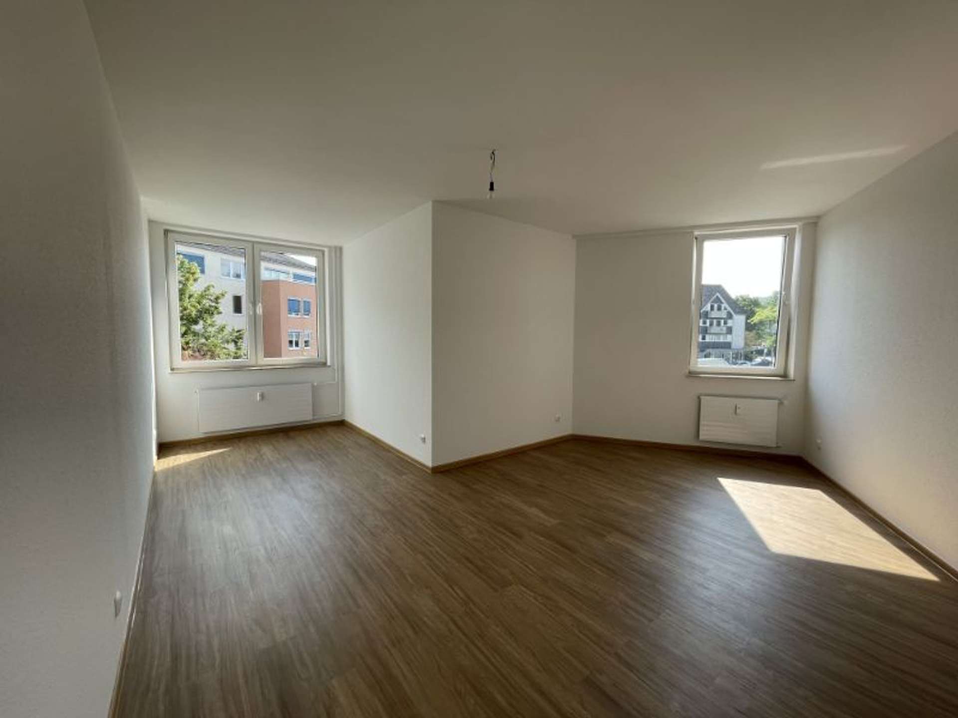 sehr Schöne und geräumige 2 Zimmerwohnung in der Gummersbacher-City *auch WG geeignet*, Hindenburgstr. 24-26 / W.-Heidbreder-Str. 2-4 24-26, 51643 GM, Etagenwohnung