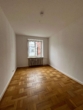 Arbeitszimmer / Ankleide - Wohnen in zentraler Lage! Großzügige 3-Zimmer-Wohnung mit Balkon!