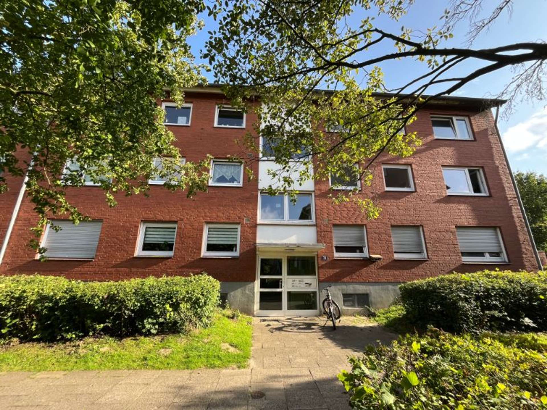 Gepflegte 3-Zimmer-Wohnung mit Balkon ins Grüne – Nachmieter ab 01.10.2026!, Wulfsteert 78, 24340 Eckernförde, Etagenwohnung