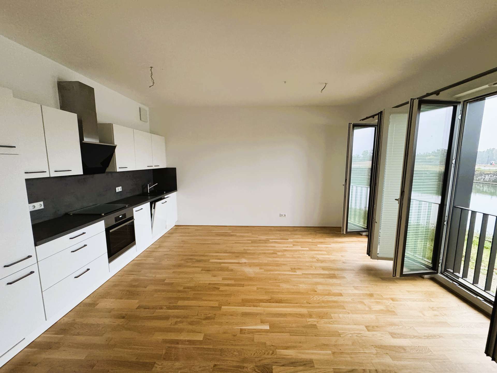 !!! Mainz Zollhafen – Leben direkt am Wasser – helle 2-ZW !!!, Fischerhof 19, 55120 Mainz, Erdgeschosswohnung