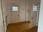 Flur - Helle 4-Zimmer-Wohnung mit Einbauküche – bezugsfrei ab sofort!