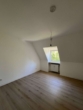 Zimmer 1 - Charmante, geräumige 2‑Zimmer‑Dachgeschosswohnung – teilsaniert und bezugsfertig ab sofort