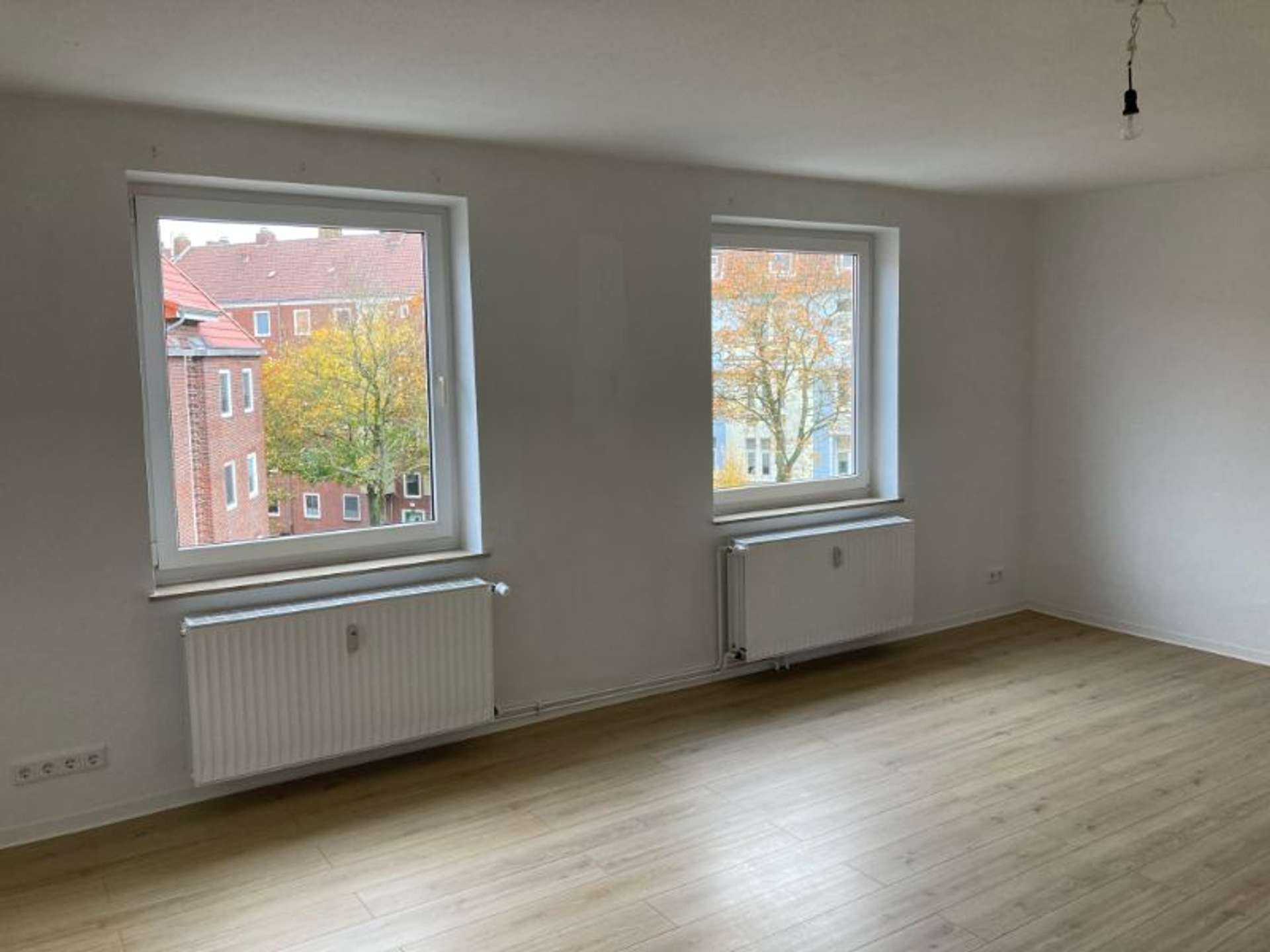 Neue Nachbarn gesucht – 2-Zimmer Wohnung zum 01.12 zu vermieten!, Alfred-Balzer-Str. 1, 27570 Bremerhaven, Etagenwohnung