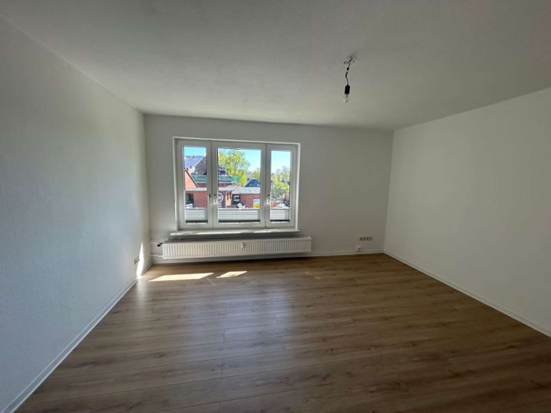 Großzügige 3‑Zimmer‑Wohnung – hell, modern und gut geschnitten zum 16.05.2026 neu vermietbar!, Beethovenstr. 1, 24943 Flensburg, Etagenwohnung