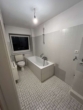 Badezimmer - Attraktive 2,5-Zimmer-Wohnung mit Balkon in ruhiger Lage – sofort verfügbar