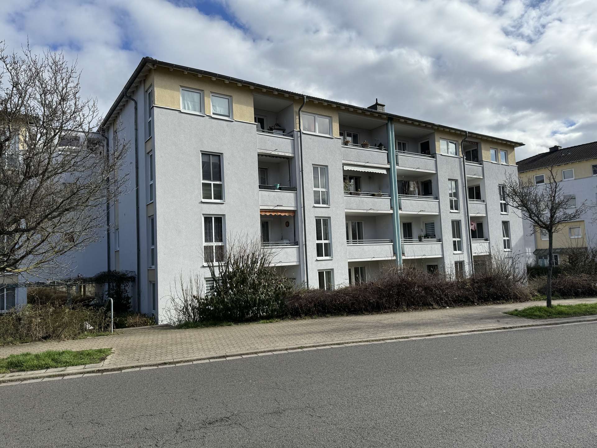 Schöne 3-Zimmer-Wohnung mit Gäste-WC (WBS erforderlich), Waldalgesheimer Straße 32, 55545 Bad Kreuznach, Etagenwohnung