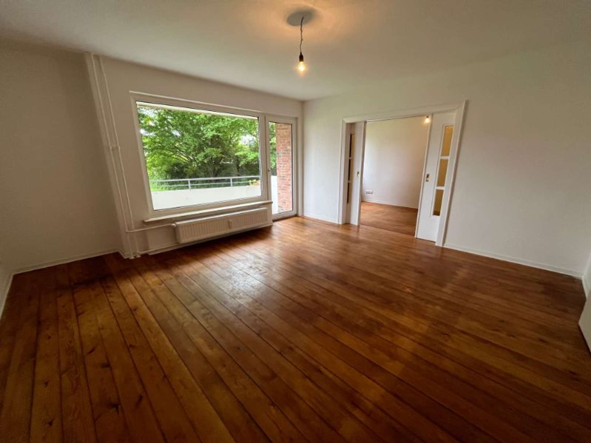 * Nachmieter gesucht für geräumige 4-Zimmer-Wohnung mit Balkon *, Kaiserstraße 23, 24782 Büdelsdorf, Erdgeschosswohnung