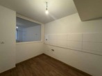 Küche mit Blick zum Wohnzimmer - 2-Zi-Wohnung - 1. Bezug nach Renovierung - Ruhige Citylage