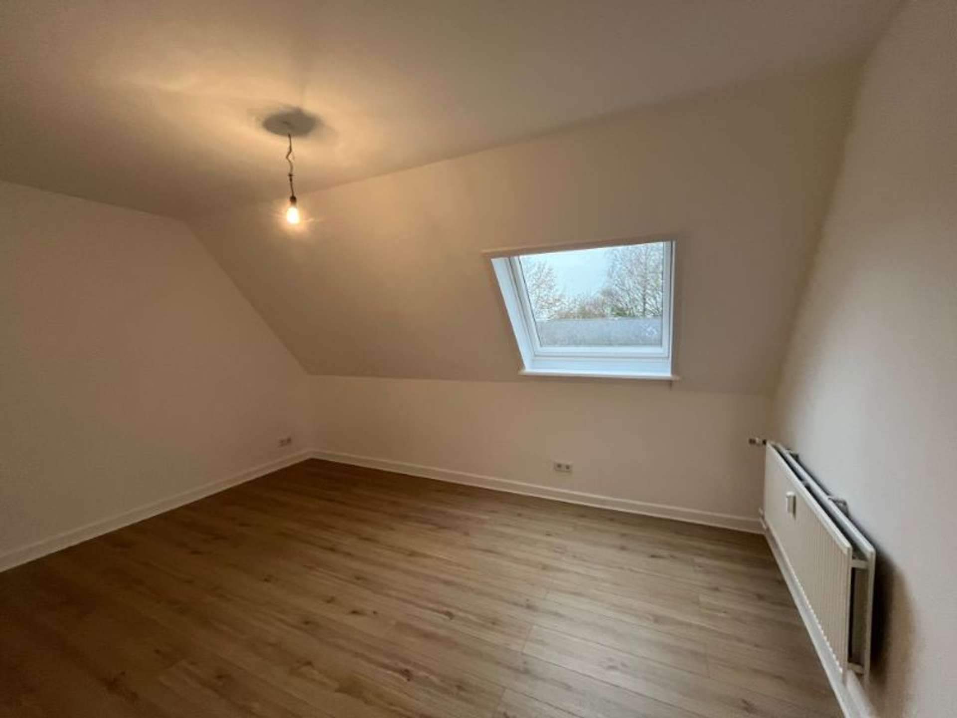 Charmante 2,5-Zimmer-Dachgeschosswohnung, Prinzenstr. 73, 24340 Eckernförde, Dachgeschosswohnung