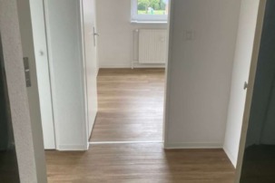 Schicke 2-Zimmerwohnung mit Balkon!, Auf der Sandhöhe 2, 26826 Weener, Etagenwohnung